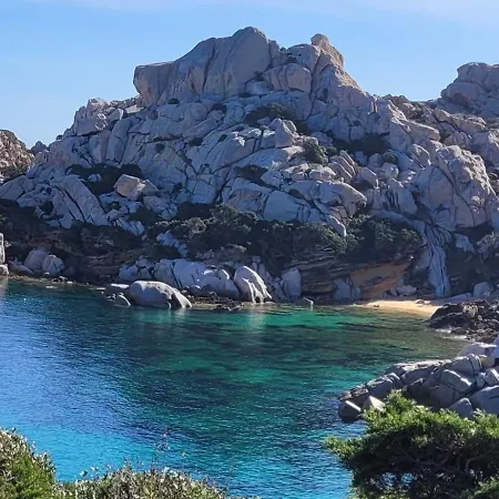 Gioietta Sulla Scogliera Santa Teresa di Gallura